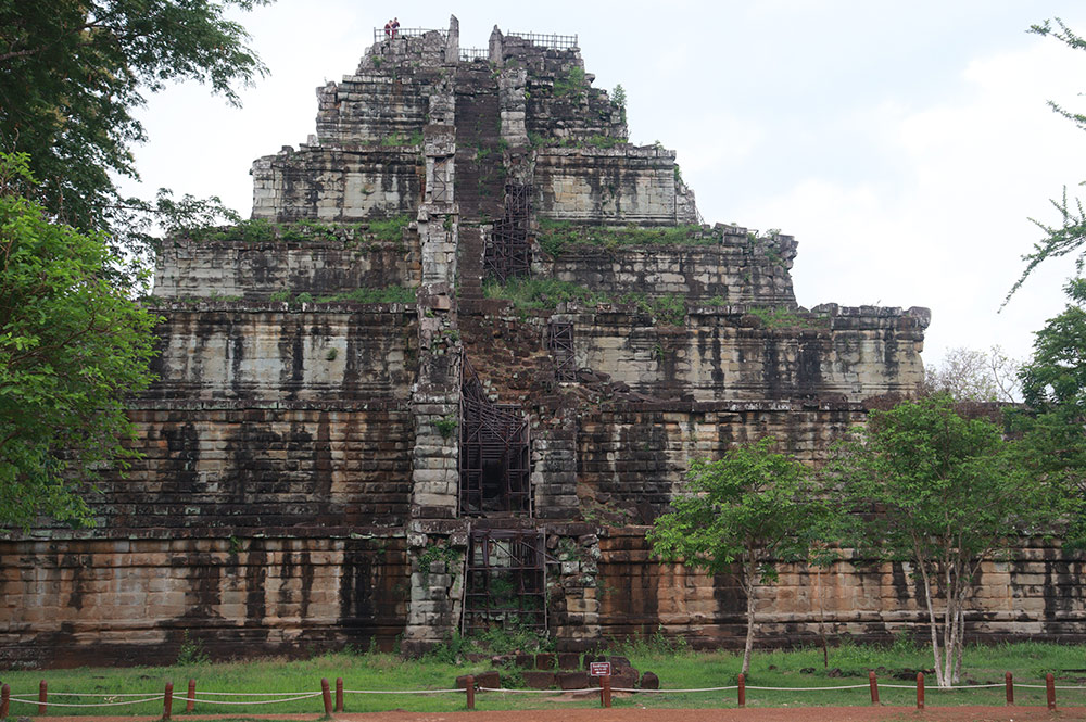 Koh Ker is an isolated temple group in Preah Vihear