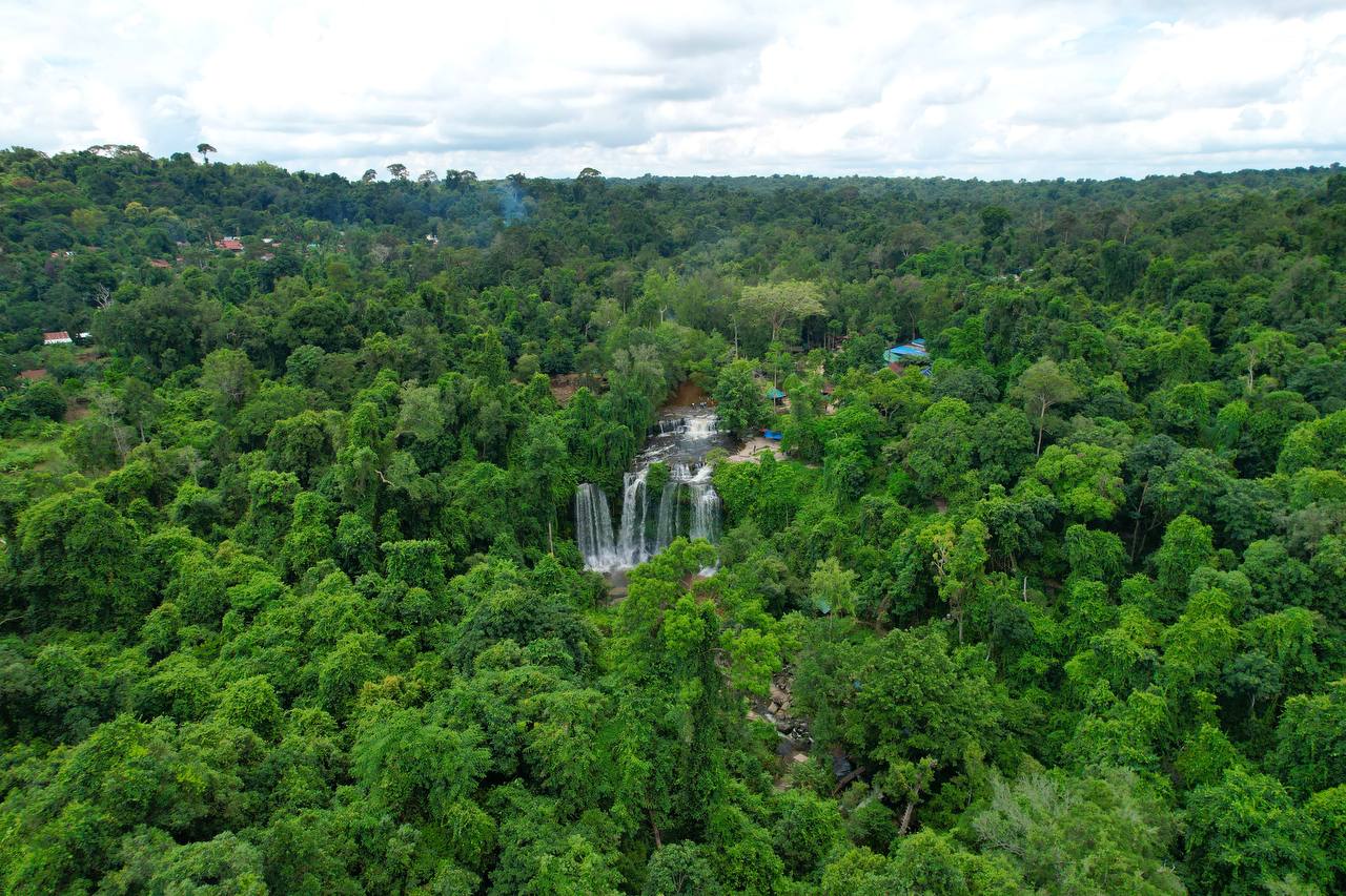 phnom bak & phnom chen chung