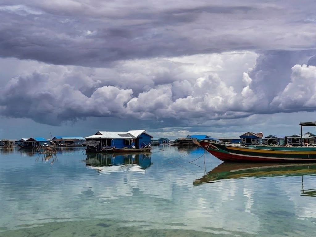 Kampong Loung Floating Village Pursat