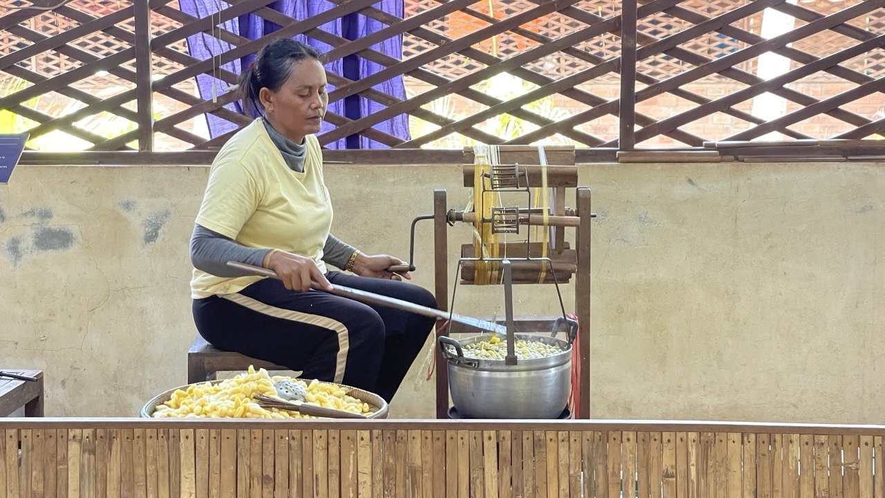 Weaving Handicraft in Prey Veng