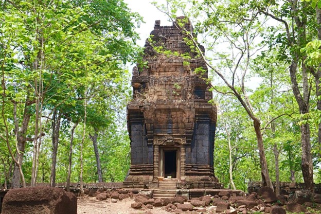 Prasat Neang Khmao in Koh Ker