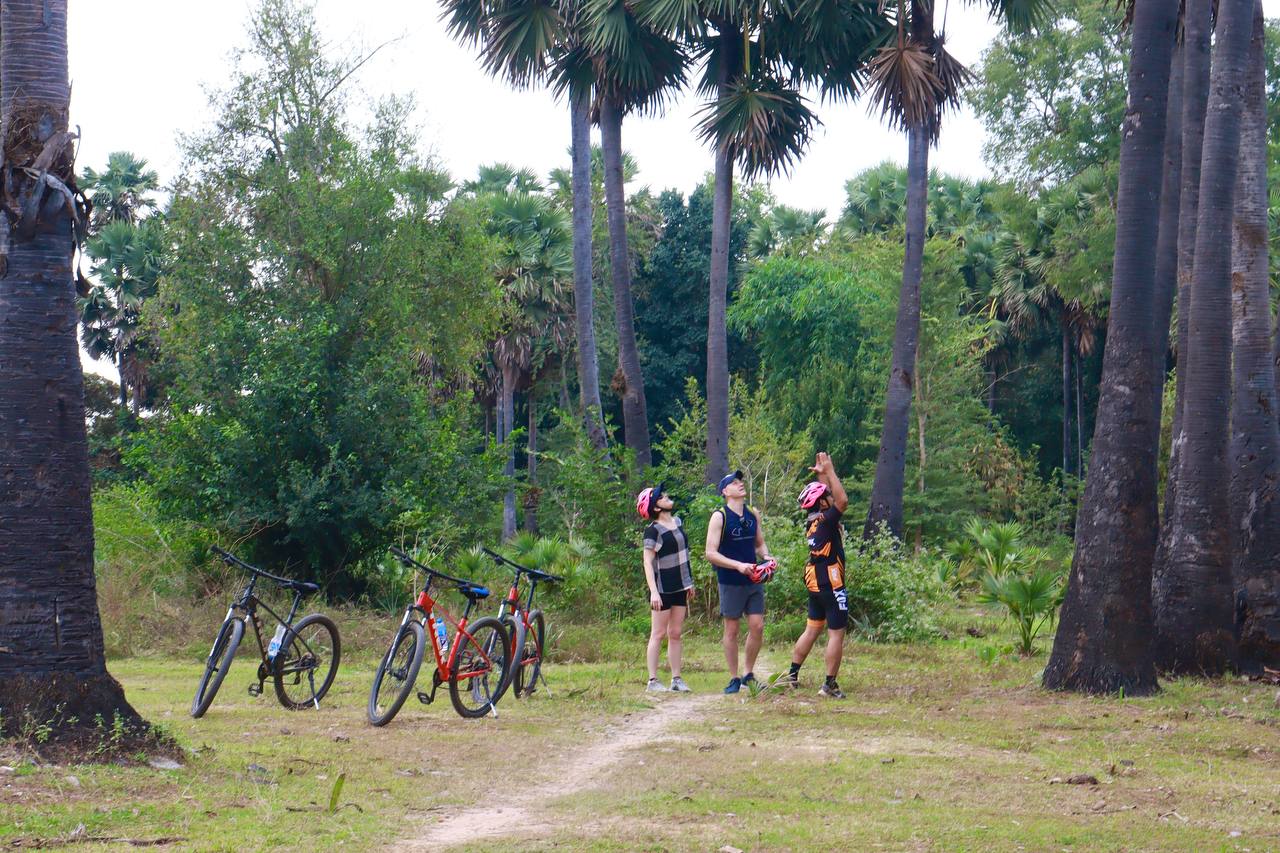 Angkor Wat & Floating Village 2-Day Cycling Adventure