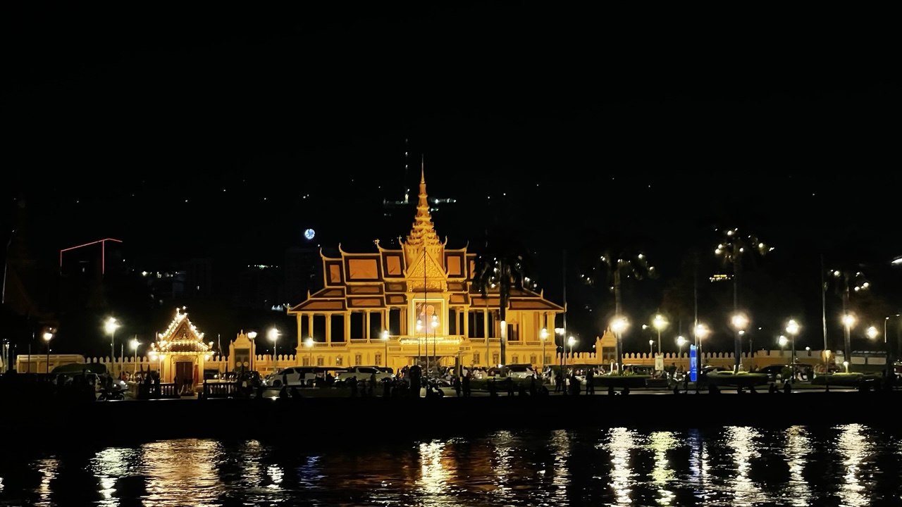 WATER FESTIVAL (Bon Om Touk)