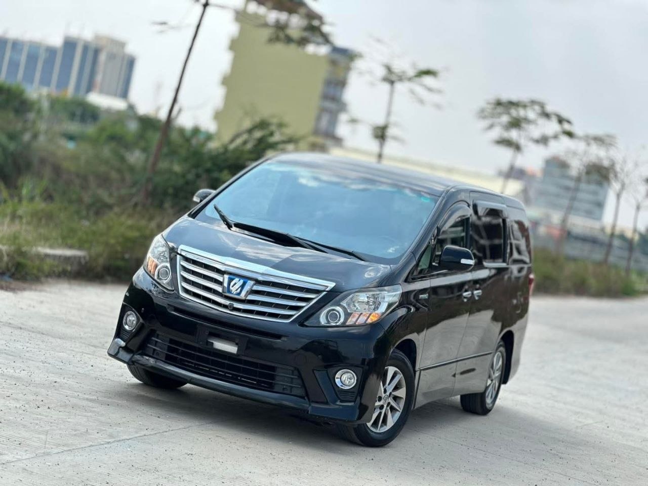 Private shuttles car/ bus and Airport Transfer in Siem Reap, Phnom Penh, Cambodia